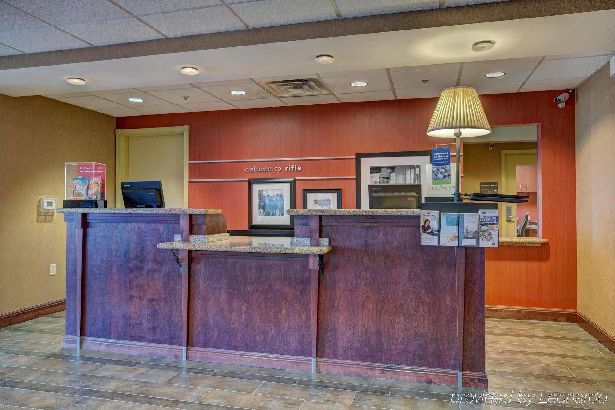 Hampton Inn & Suites Райфл Екстер'єр фото