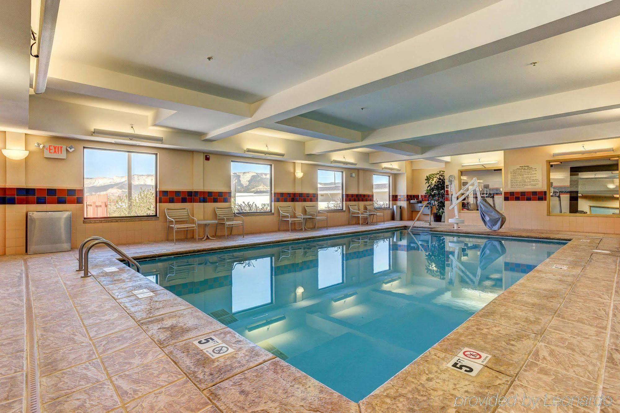 Hampton Inn & Suites Райфл Екстер'єр фото